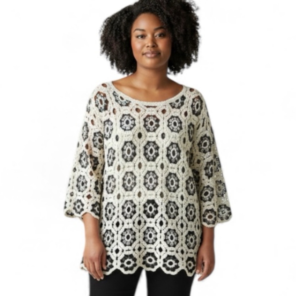 Adiva Crochet Lace Boho Long Sleeve Tunic Top with Scalloped Hem Cream Black 1X